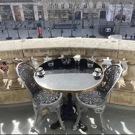Lägenhet Signature Balcony Elysees Paris