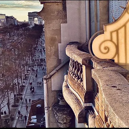 Lägenhet Signature Balcony Elysees *