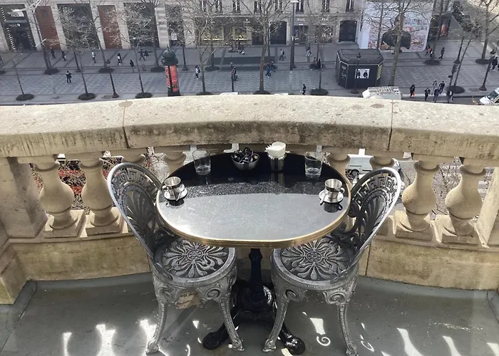 Lägenhet Signature Balcony Elysees Paris